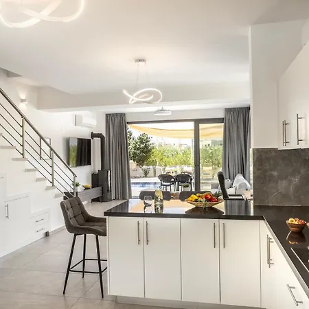 Seaside Emerald Paralimni