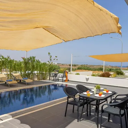 Seaside Emerald * Paralimni