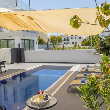 Seaside Emerald Paralimni