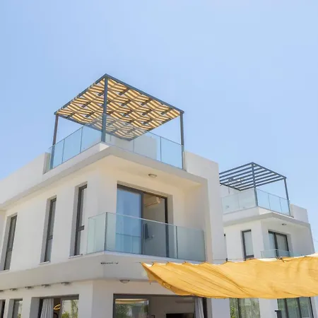 Seaside Emerald Paralimni