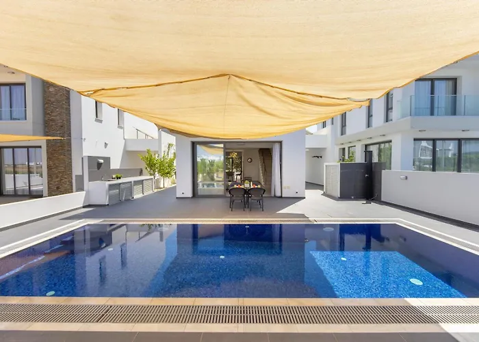 Seaside Emerald * Παραλίμνι