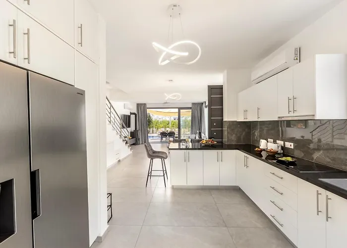 Seaside Emerald Holiday home Paralimni