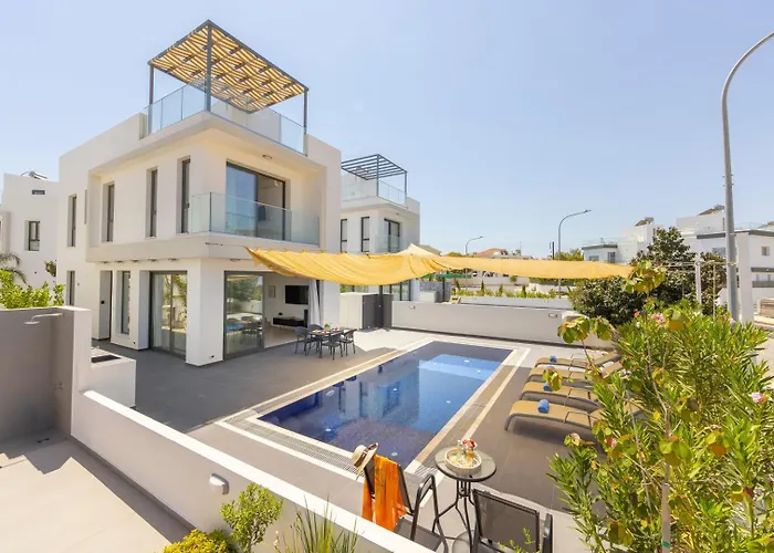 Seaside Emerald Παραλίμνι